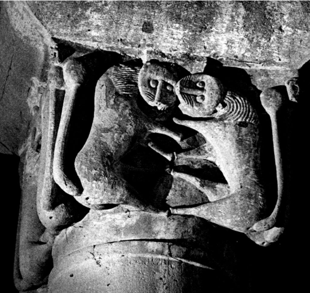 Gropina (Tuscany), capital with lions (12th-13th century)